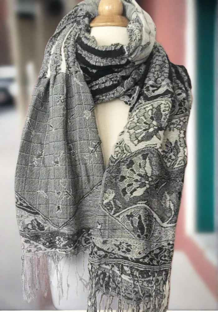 Woven Reversible Ruffled Scarf/Shawl - Midnight White