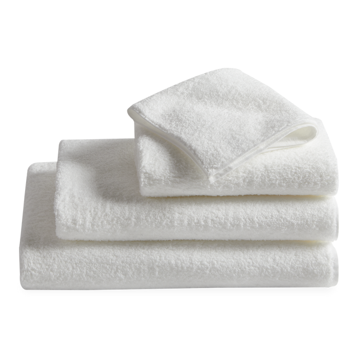 The Zero Twist towel collection is made of high quality organic cotton sourced to provide longer, thinner fiber and woven to create a luxurious fluffy texture.